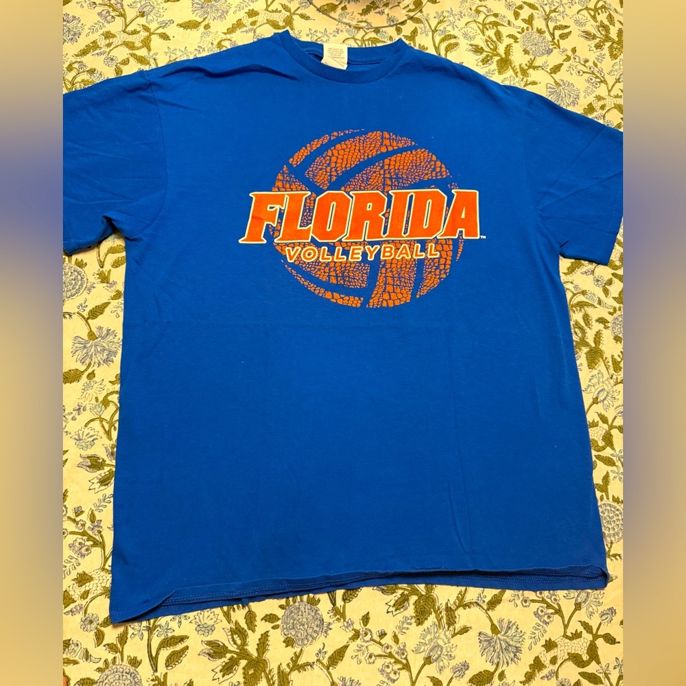 Univ of Florida volleyball camp tee! 💙🧡